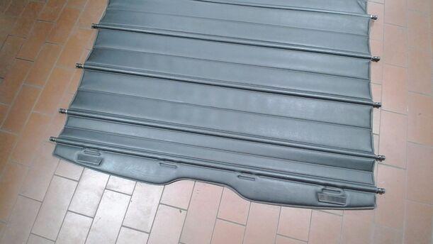 Foto: LADERAUMABDECKUNG eines VW Passat Variant 1.8 GL