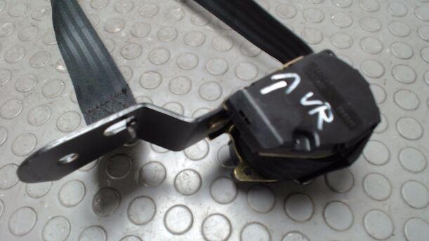 Foto: SICHERHEITSGURT VORN RECHTS eines Ford Sierra GL
