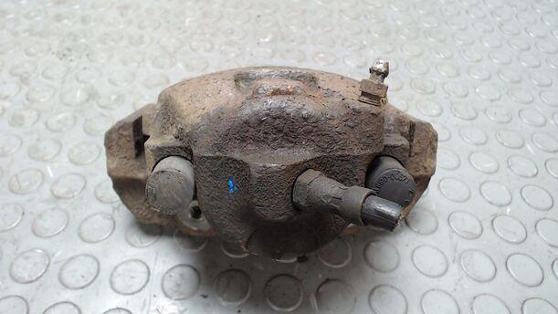 Foto: BREMSSATTEL VORN LINKS eines Ford Sierra GL