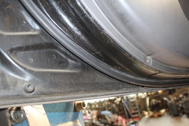 Foto: TÜR VORN LINKS ( COMBI ) eines Toyota Avensis 1.6 Combi GL
