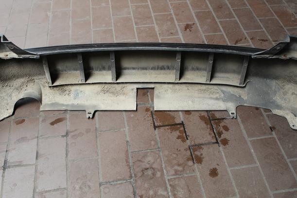 Foto: STOSSFÄNGER/ STOßSTANGE HINTEN ( COMBI ) eines Toyota Avensis 1.6 Combi GL
