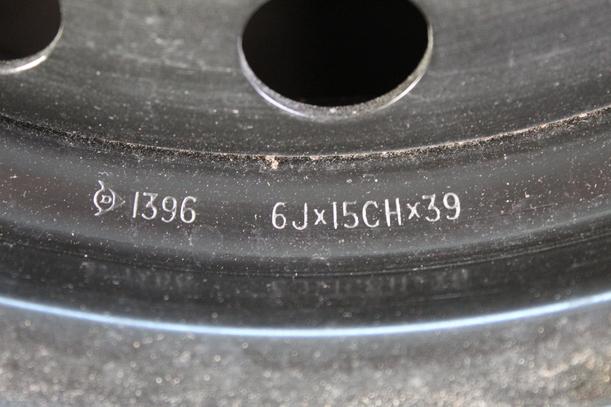 Foto: RESERVERAD 6x15 ET39 eines Toyota Avensis 1.6 Combi GL