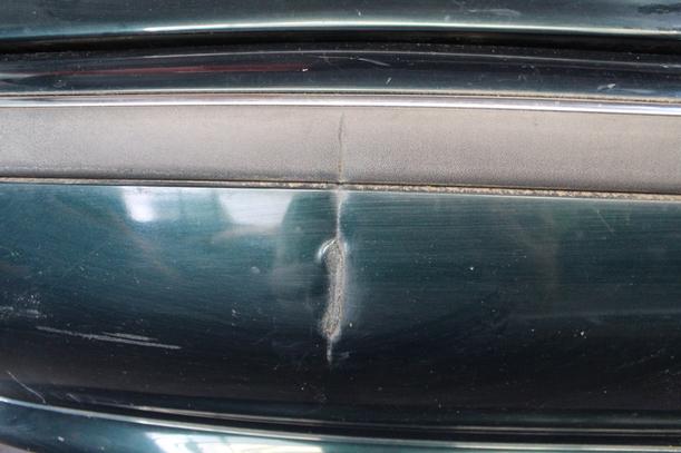 Foto: STOSSFÄNGER / STOßSTANGE HINTEN eines BMW 520i GL