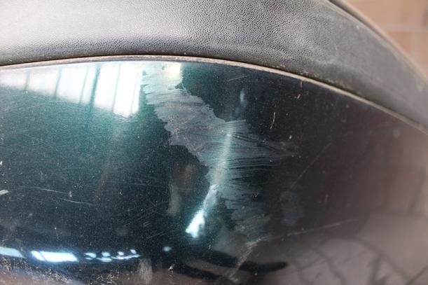 Foto: STOSSFÄNGER / STOßSTANGE HINTEN eines BMW 520i GL