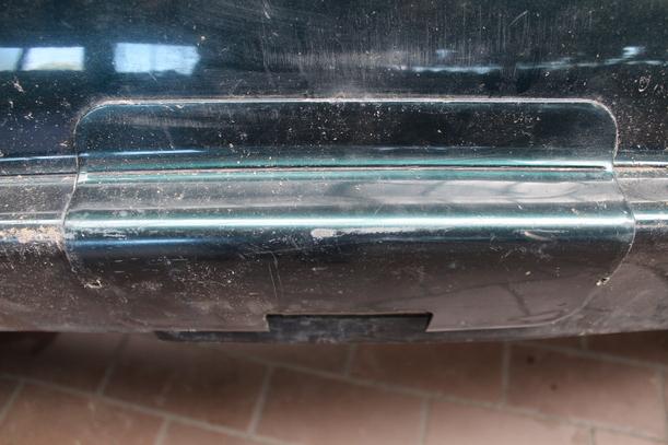 Foto: STOSSFÄNGER / STOßSTANGE HINTEN eines BMW 520i GL