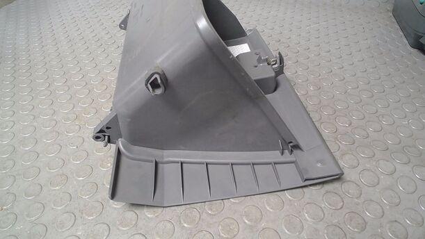 Foto: HANDSCHUHFACH ( ABSCHLIESSBAR OHNE SCHLÜSSEL ) eines Toyota Avensis 1.6 Combi GL