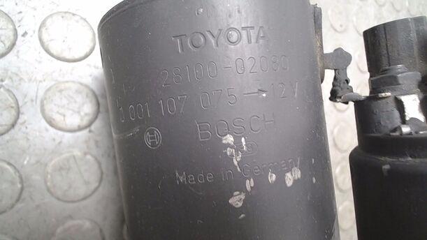 Foto: ANLASSER / STARTER BOSCH eines Toyota Avensis 1.6 Combi GL