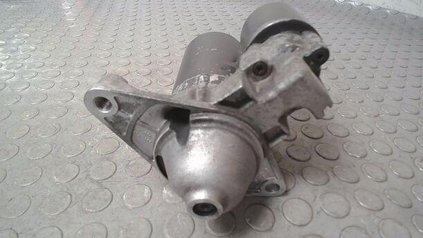 Foto: ANLASSER / STARTER BOSCH eines Toyota Avensis 1.6 Combi GL
