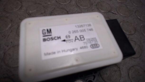 Foto: QUERBESCHLEUNIGUNGSSENSOR eines Opel Corsa 1.0 12V GL