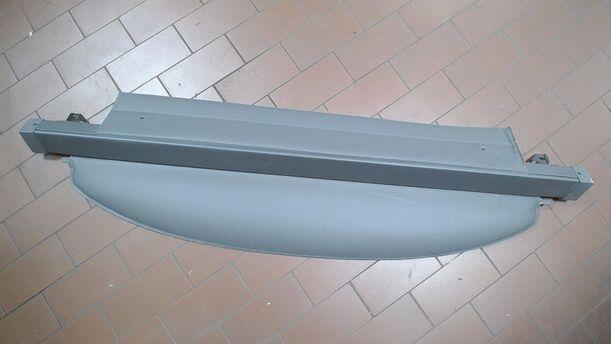 Foto: LADERAUMABDECKUNG ( COMBI ) eines Toyota Avensis 1.6 Combi GL