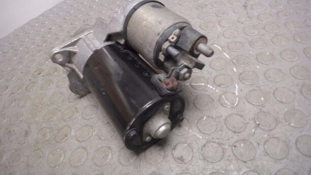 Foto: ANLASSER / STARTER  BOSCH eines Opel Corsa 1.0 12V GL