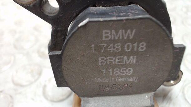 Foto: ZÜNDSPULE eines BMW 520i GL