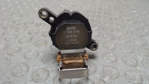 Foto: ZÜNDSPULE eines BMW 520i GL
