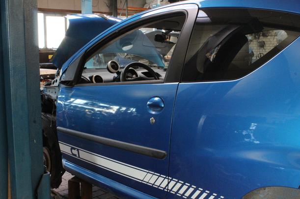 Foto: TÜR LINKS (BESCHÄDIGT) eines Citroen C1 1.0 GL