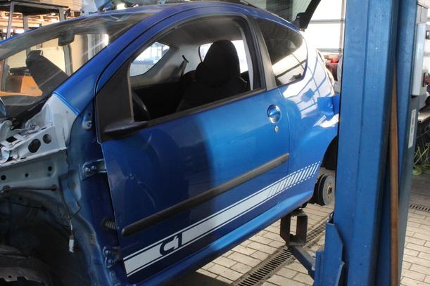 Foto: TÜR LINKS (BESCHÄDIGT) eines Citroen C1 1.0 GL