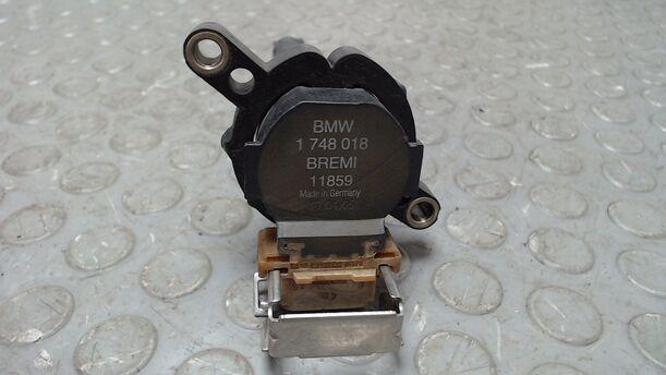 Foto: ZÜNDSPULE eines BMW 520i GL