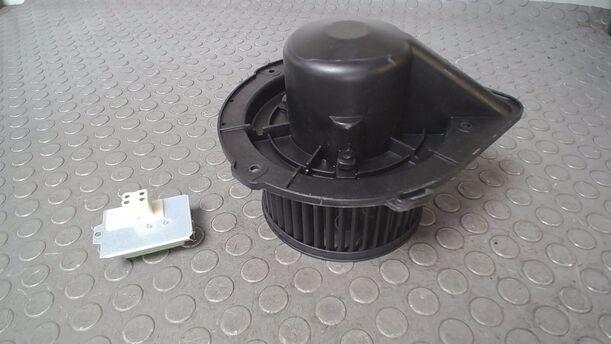 Foto: HEIZUNGSGEBLÄSE ( ZUBEHÖR/ TOPRAN ) eines VW Passat Variant 1.8 GL