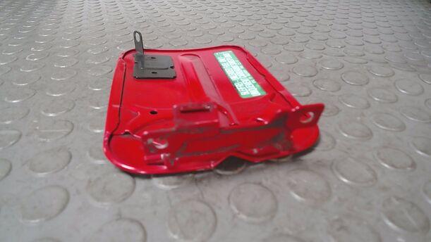 Foto: TANKKLAPPE ( BIS 1993 ) eines VW Passat Variant 1.8 GL
