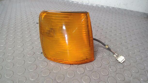 Foto: BLINKER RECHTS ( HELLA ) eines VW Passat Variant 1.8 GL