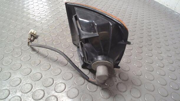 Foto: BLINKER RECHTS ( HELLA ) eines VW Passat Variant 1.8 GL