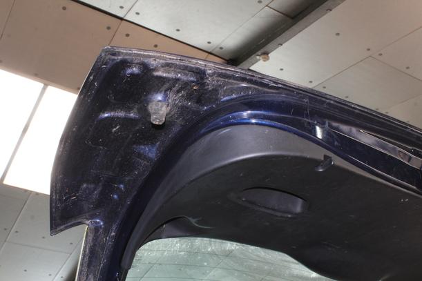 Foto: HECKKLAPPE / HECKDECKEL eines Ford Focus GL