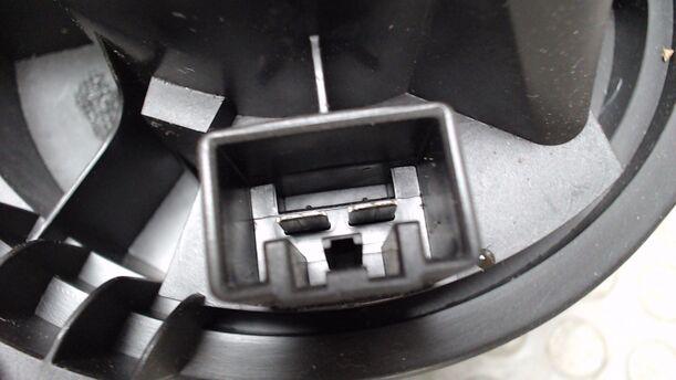 Foto: HEIZUNGSGEBLÄSE eines Ford Focus GL