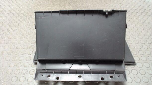 Foto: HANDSCHUHFACH eines Ford Focus GL