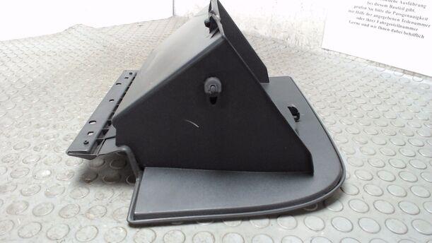 Foto: HANDSCHUHFACH eines Ford Focus GL