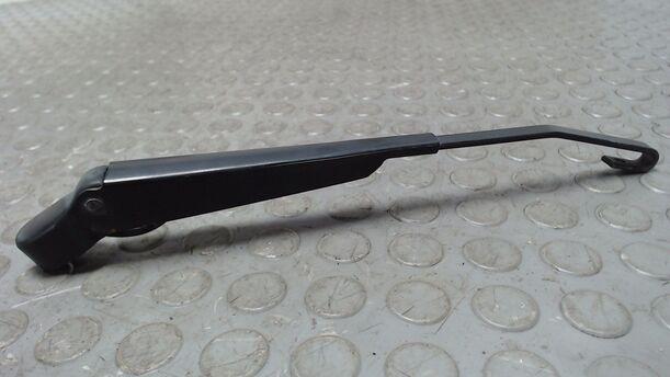 Foto: SCHEIBENWISCHERARM HINTEN eines Ford Focus GL