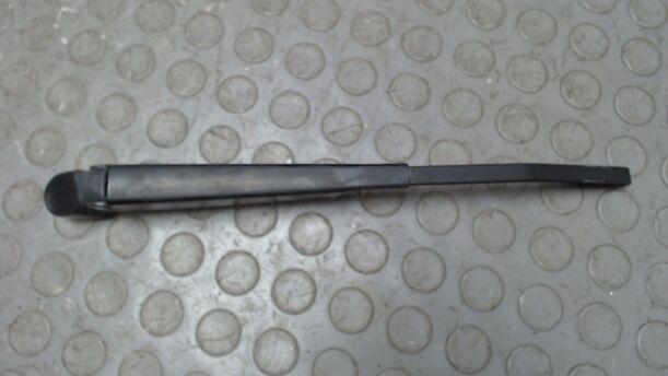 Foto: SCHEIBENWISCHERARM HINTEN eines Ford Focus GL