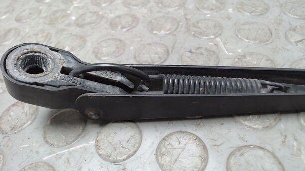 Foto: SCHEIBENWISCHERARM HINTEN eines Ford Focus GL