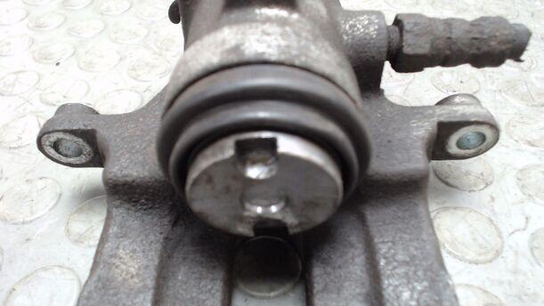 Foto: BREMSSATTEL HINTEN LINKS eines Ford Focus GL