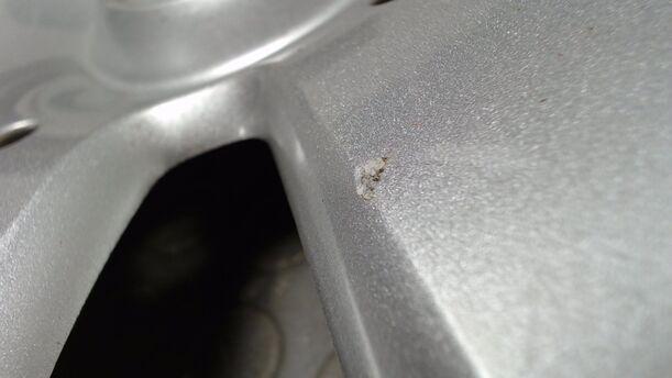 Foto: EINZELNE RADKAPPE / RADDECKEL 14 ZOLL eines Ford Focus GL