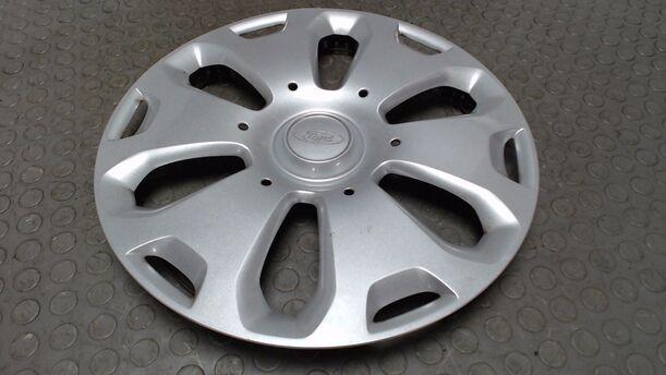 Foto: EINZELNE RADKAPPE / RADDECKEL 14 ZOLL eines Ford Focus GL