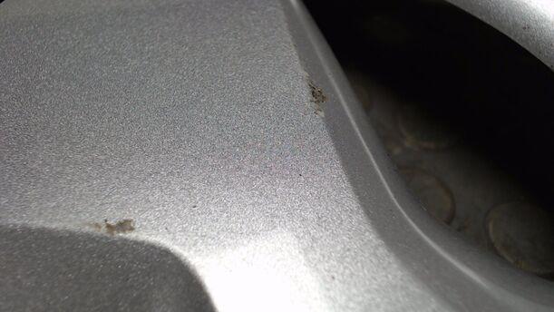 Foto: EINZELNE RADKAPPE / RADDECKEL 14 ZOLL eines Ford Focus GL