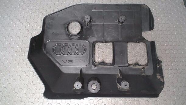 Foto: MOTORABDECKUNG/ MOTORVERSCHALUNG OBEN eines Audi A3 1.8 GL