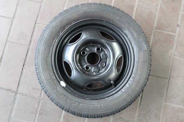 Foto: RESERVERAD 13 ZOLL eines VW Polo GL