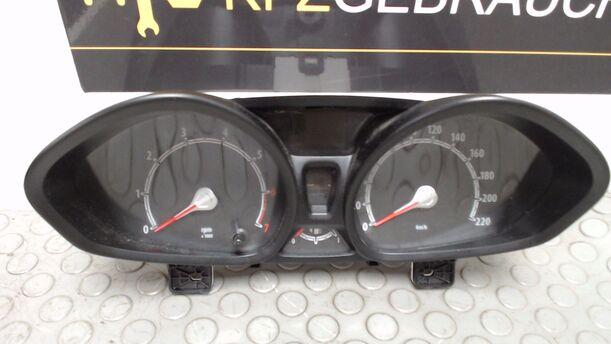 Foto: TACHOEINHEIT / KOMBIINSTRUMENT eines Ford Fiesta 1.25 GL