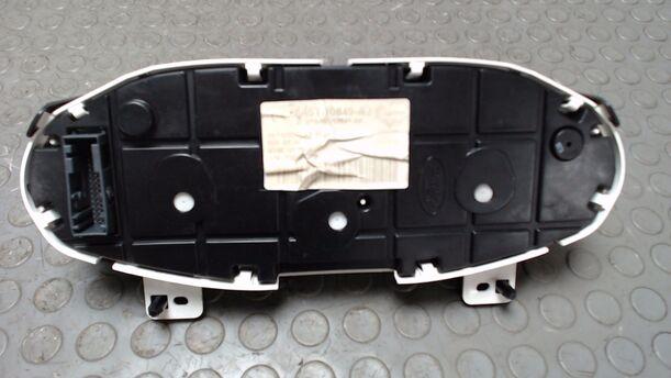 Foto: TACHOEINHEIT / KOMBIINSTRUMENT eines Ford Fiesta 1.25 GL
