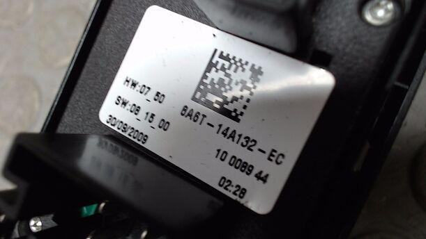 Foto: FENSTERHEBERSCHALTER VORN LINKS eines Ford Fiesta 1.25 GL