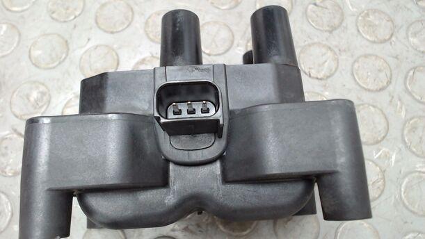Foto: ZÜNDSPULE eines Ford Fiesta 1.25 GL