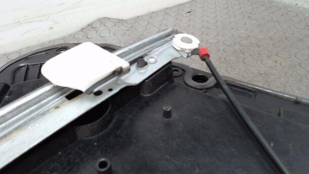 Foto: FENSTERHEBER VORN LINKS ( 2/3 TÜRER ) eines Ford Fiesta 1.25 GL