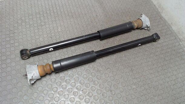 Foto: STOSSDÄMPFERSATZ HINTEN eines Ford Fiesta 1.25 GL