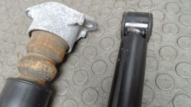 Foto: STOSSDÄMPFERSATZ HINTEN eines Ford Fiesta 1.25 GL