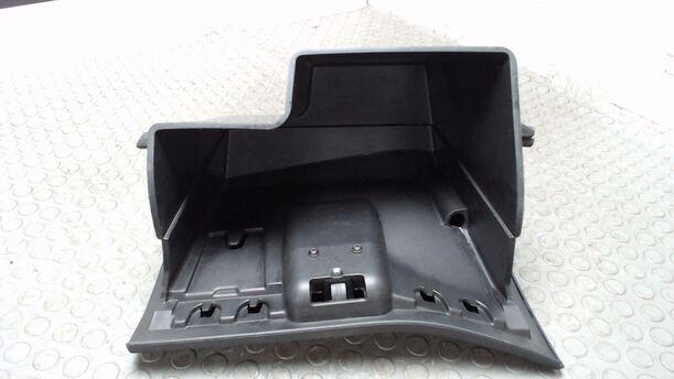 Foto: HANDSCHUHFACH eines Ford Fiesta 1.25 GL