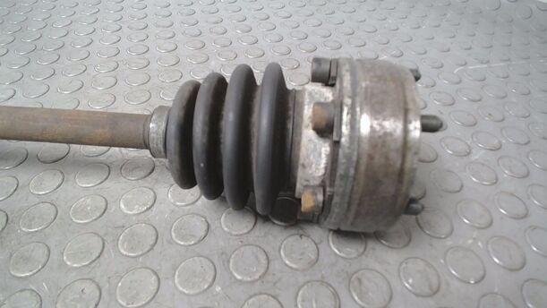 Foto: ANTRIEBSWELLE LINKS eines VW Polo GL