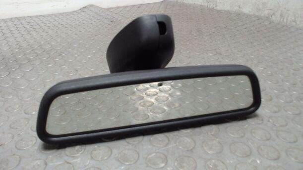 Foto: INNENSPIEGEL ( AUTOMATISCH ABLENDEND / REGENSENSOR ) eines BMW X5 3.0 d GL
