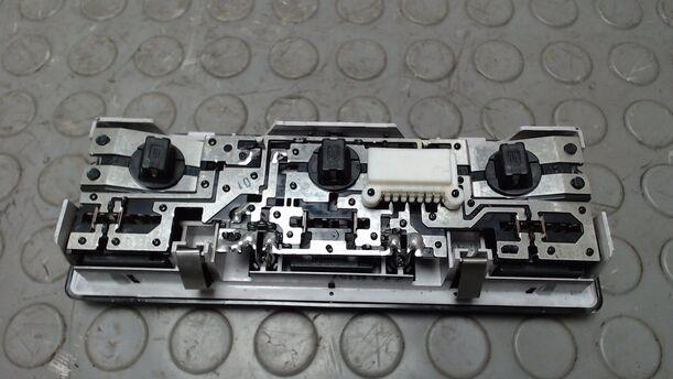 Foto: INNENBELEUCHTUNG HINTEN eines BMW X5 3.0 d GL