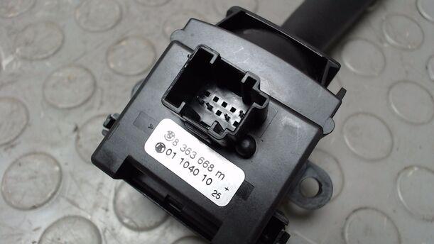 Foto: BLINKSCHALTER / KOMBISCHALTER eines BMW X5 3.0 d GL
