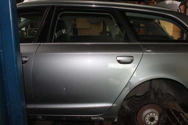 Foto: TÜR HINTEN LINKS ( AVANT ) eines Audi A6 allroad quattro 2.7 TDI tiptronic DPF GL